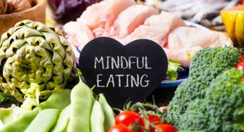 Sai cos’è il Mindful Eating? Scopri come mangiare meglio, vivere più a lungo e spendere di meno