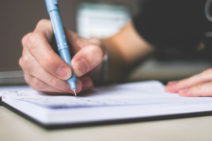 Scrivere su un quaderno