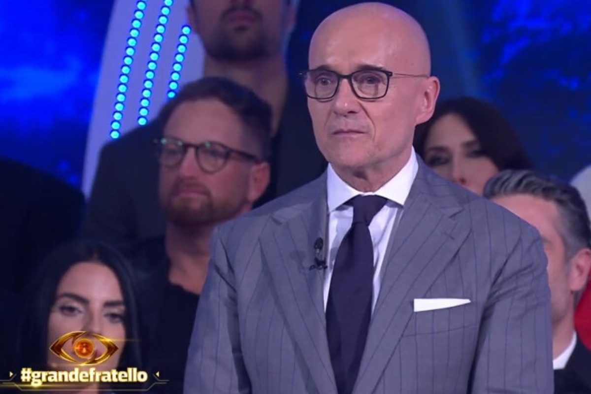 Grande Fratello 19, colpo terribile per Alfonso Signorini: non ci voleva