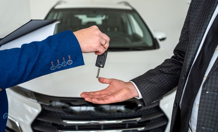 Consegna chiavi auto