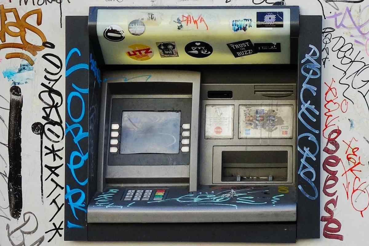 Un vecchio bancomat