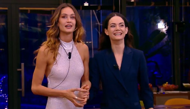 helena prestes con sorella mariana al gf