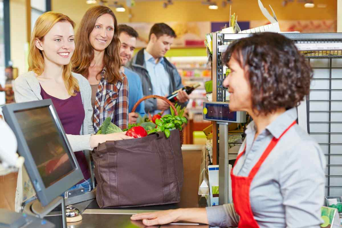 Stanca delle lunghe file al supermercato? È così che le eviti: farai in un baleno