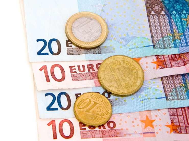banconote e monete euro
