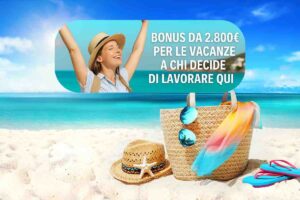 Donna esulta al mare per il bonus