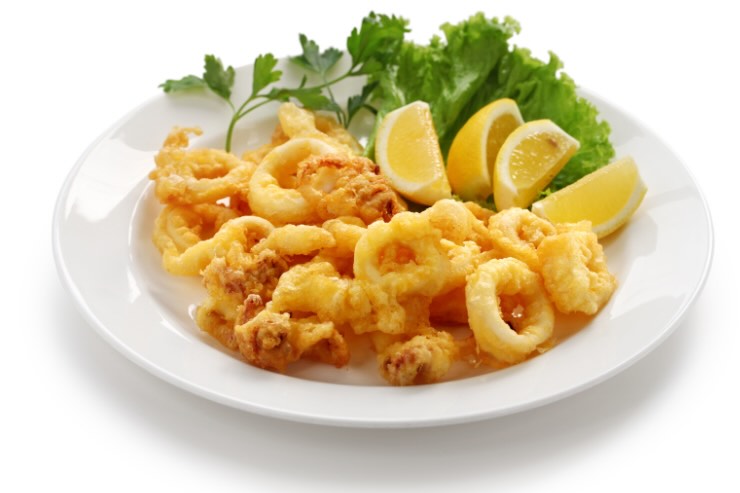 piatto di calamari fritti