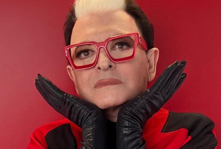 Cristiano Malgioglio in posa