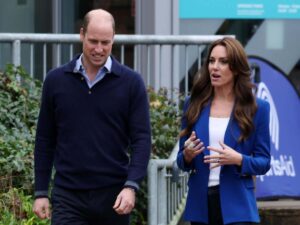 Kate e William chiacchierano
