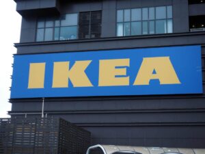 Ikea insegna