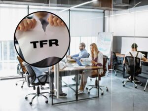 sfondo persone in ufficio e tondo con sigla TFR