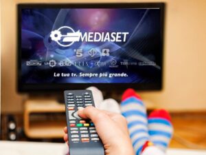 guardare tv e logo mediaset