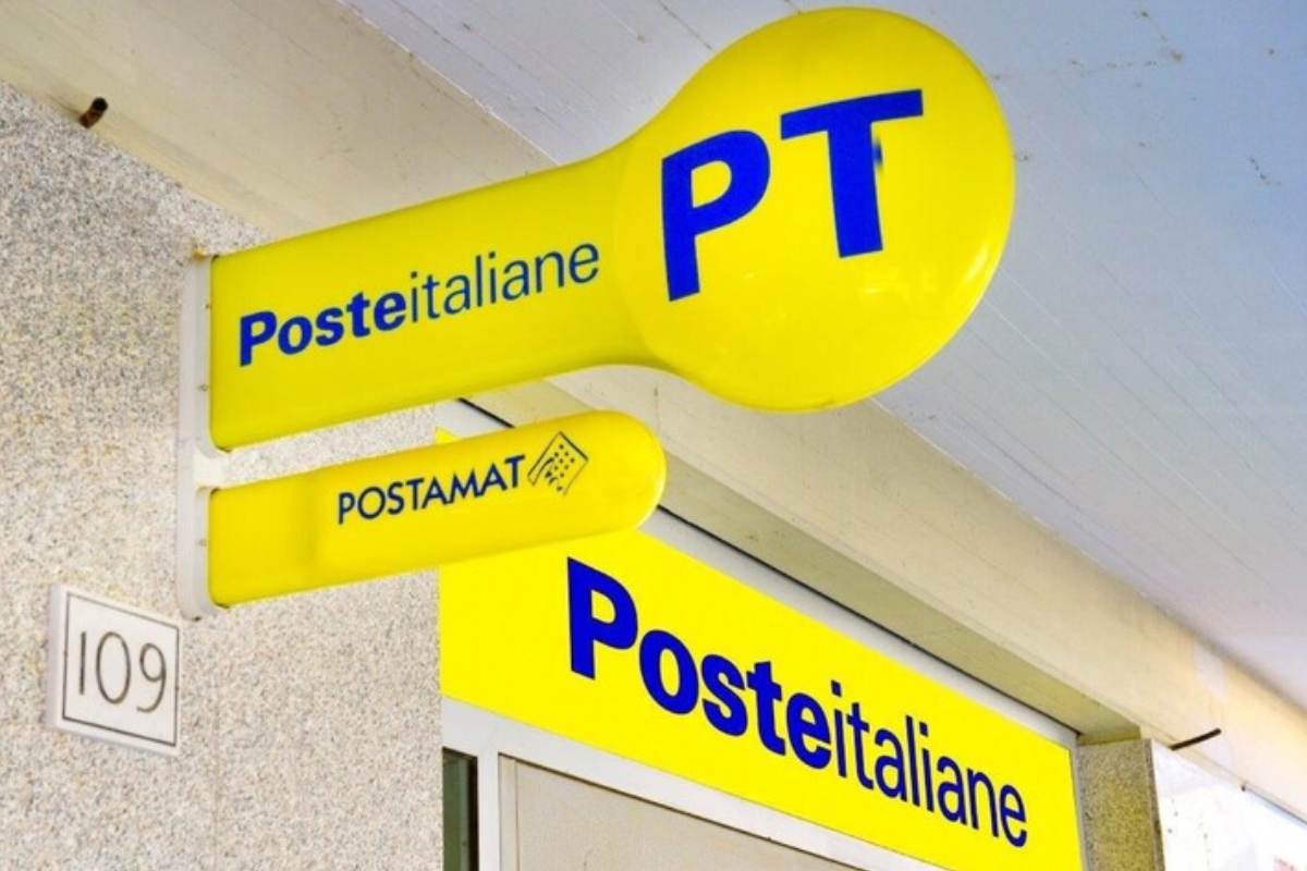 Poste italiane aiuta i clienti in difficoltà con un libretto: cosa serve per ricevere i soldi