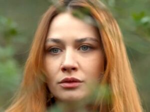 ipek in una scena di tradimento