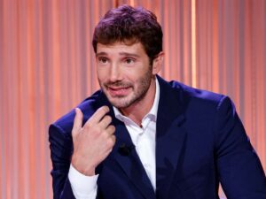stefano de martino negli studi di cinque minuti