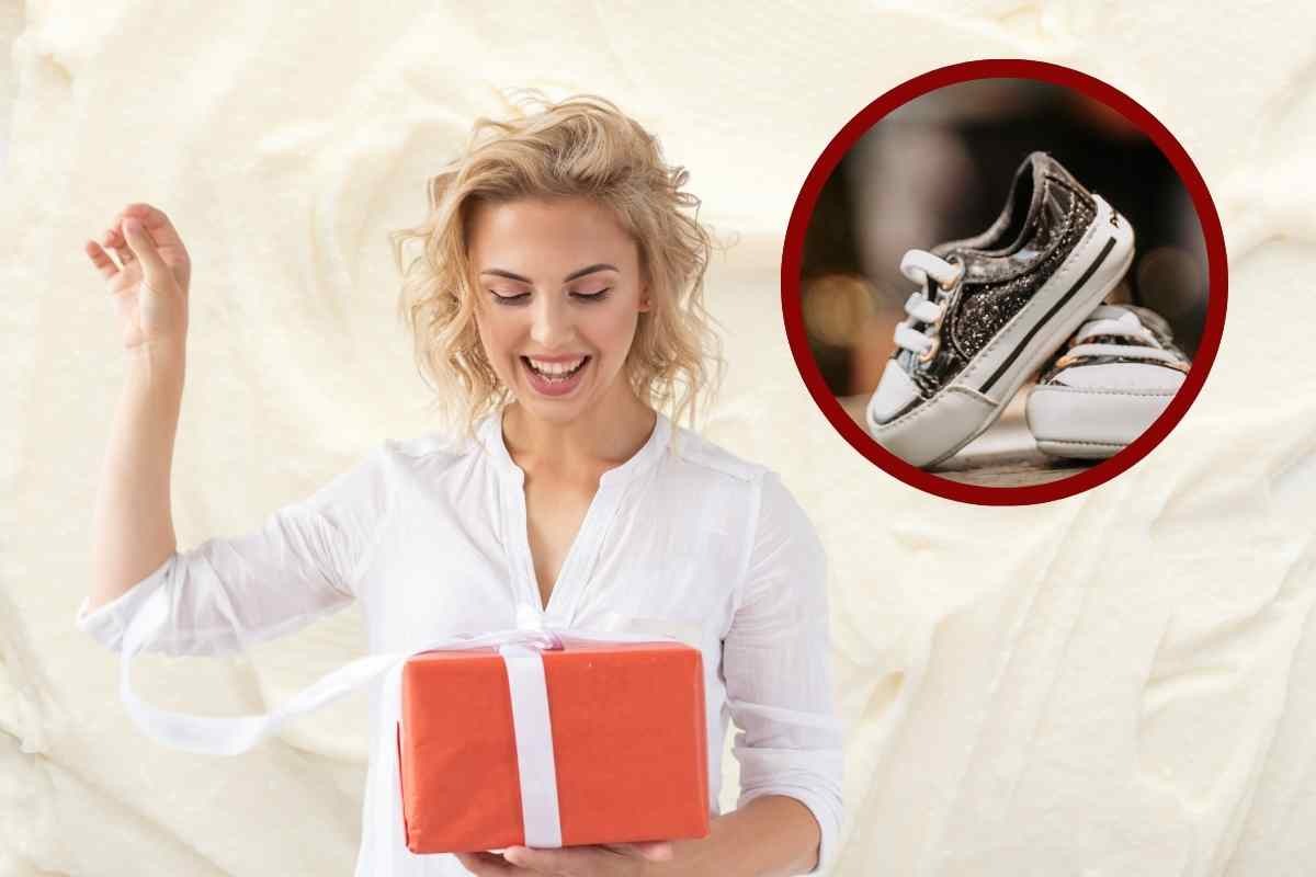Scatola regalo e scarpette bimbo