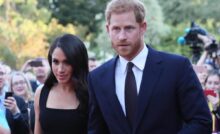 Harry e Meghan circondati dalla folla