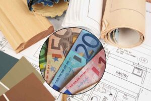 colllage progetti per casa e euro