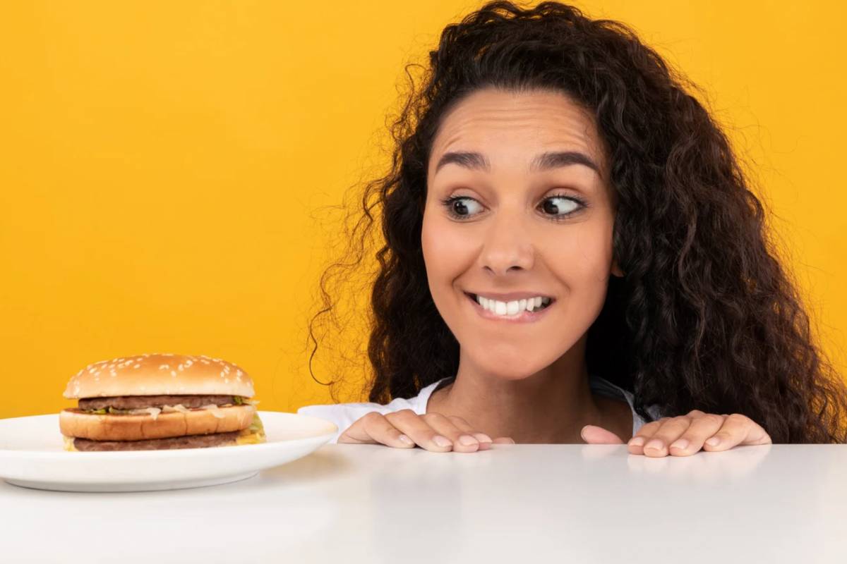 Sei sempre affamato? Il motivo potrebbe essere questo: risolvi facilmente, ma nessuno ci crede