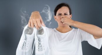 Scarpe da ginnastica che puzzano tanto in estate? Nessun problema, ecco il rimedio naturale che devi provare per risolvere subito