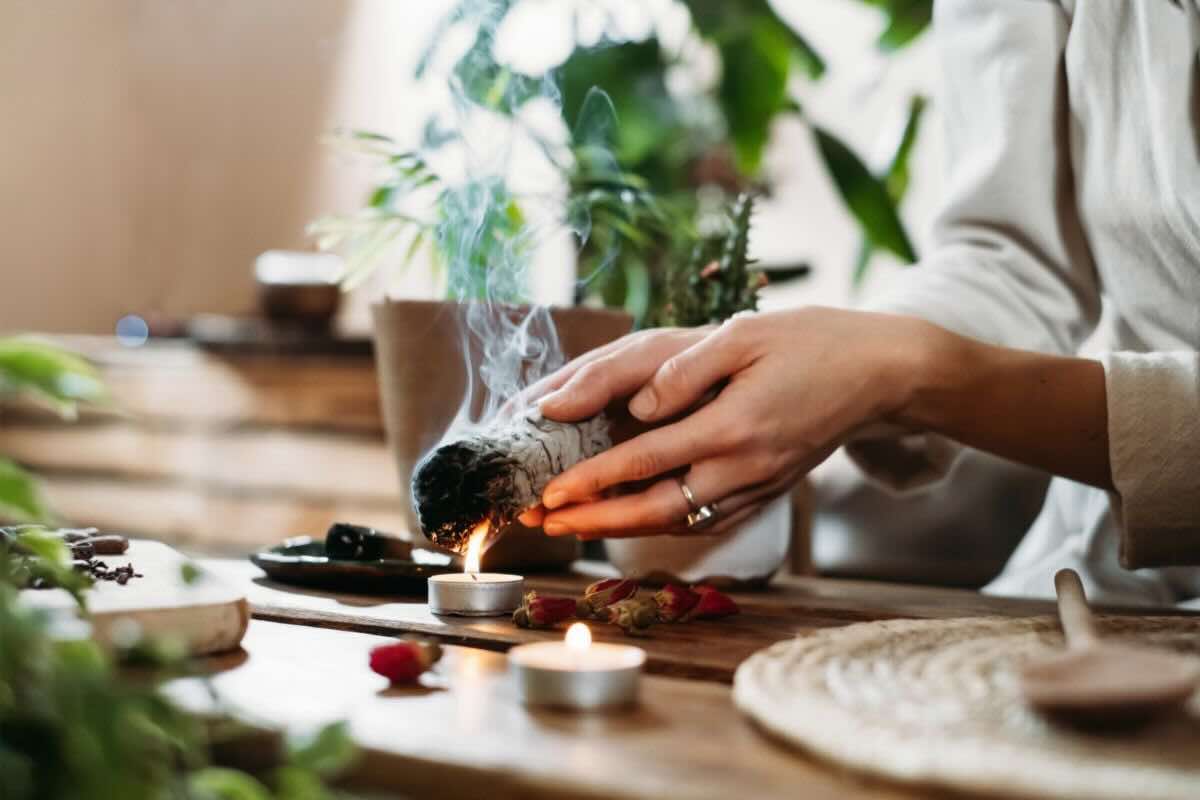 Hai già in casa tutto ciò che ti occorre per questo rituale: così attirerai prosperità e abbondanza