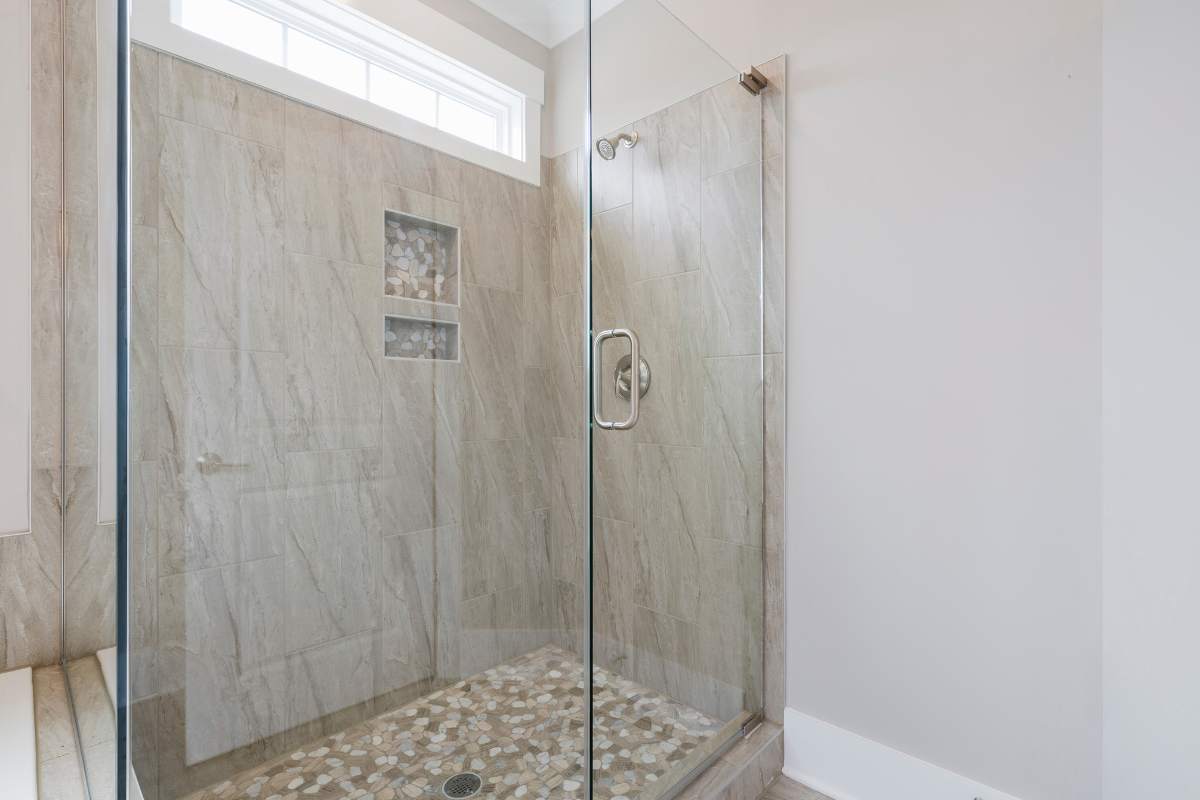 doccia con solo un vetro